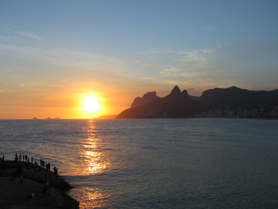 Pedra do Arpoador no bairro de Ipanema